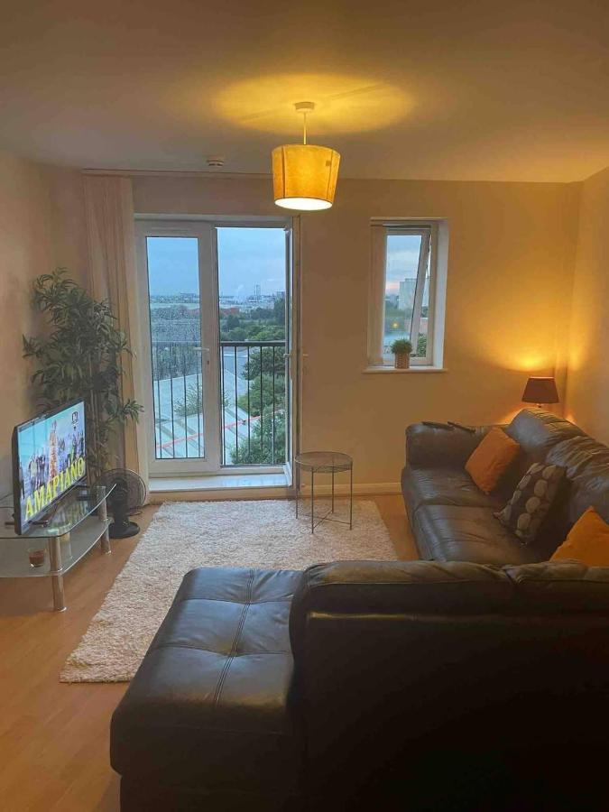 3 Bedroom Beautiful Apartment Manchester Exterior foto