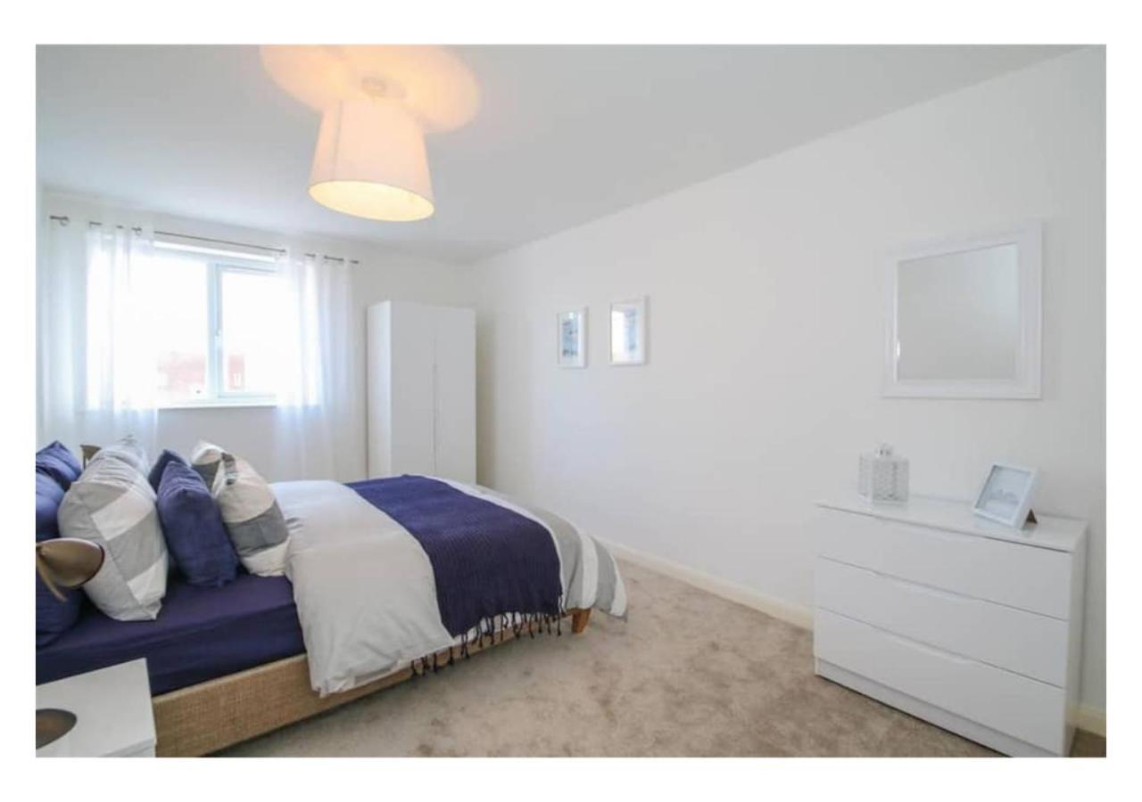 3 Bedroom Beautiful Apartment Manchester Exterior foto